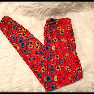 LuLaRoe Aztec print Leggings. Comfortable One size